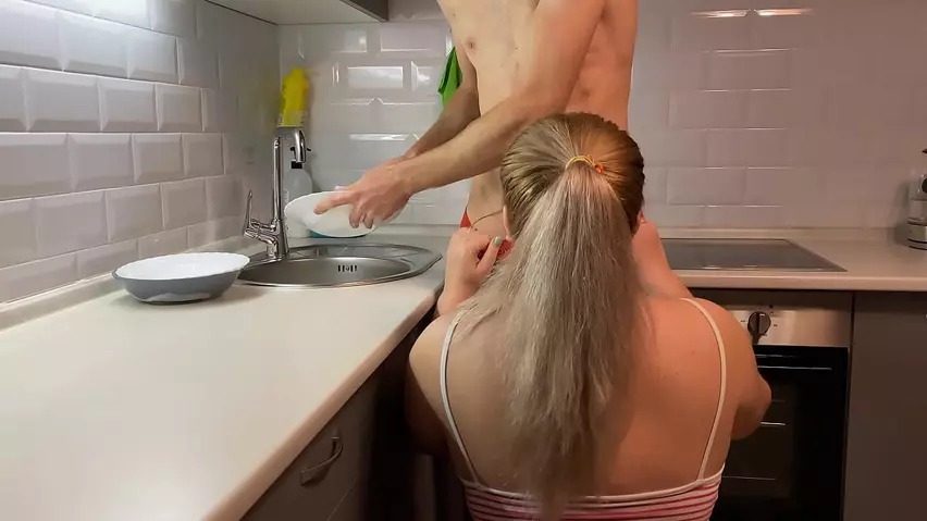 Hot Blowjob, Amazing Big Booty Porn - Fucking my step sister in the kitchen  | OKPORN.XXX